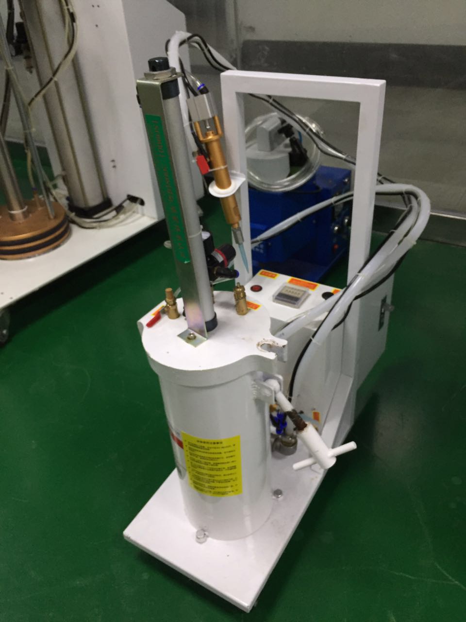  2600ml silicone dispenser machine